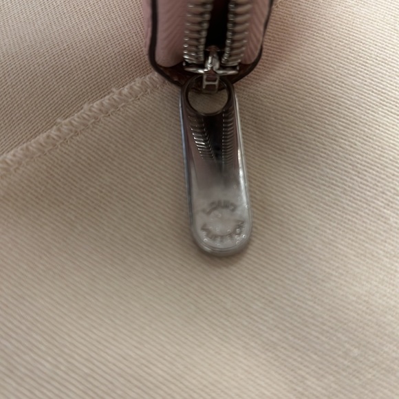 Louis Vuitton zippy wallet. Pale pink - Picture 2 of 7